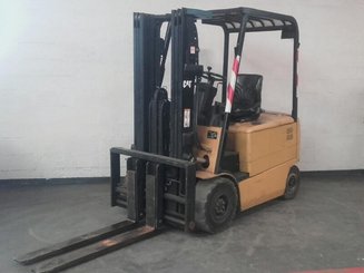 Empilhador de contrapeso 4 rodas