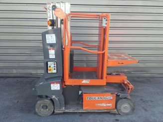 Plataforma com mastro vertical JLG TOUCAN DUO