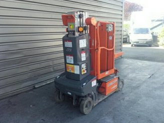 Plataforma com mastro vertical JLG TOUCAN DUO