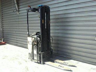 Stacker com condutor transportado