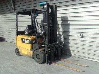 Empilhador de contrapeso 4 rodas