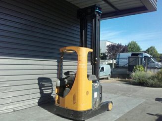 Empilhador retráctil Caterpillar NR16N - 1