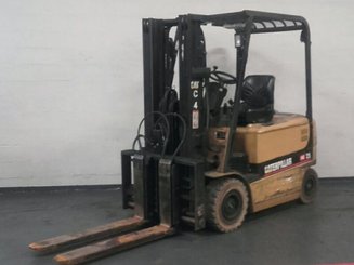 Empilhador de contrapeso 4 rodas