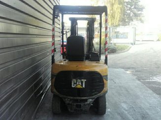 Empilhador de contrapeso 4 rodas Caterpillar EP25K-PAC - 9
