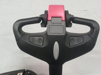 Porta-paletes eléctrico com condutor a pé Hangcha CBD30-AC1