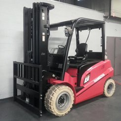 Empilhador de contrapeso 4 rodas