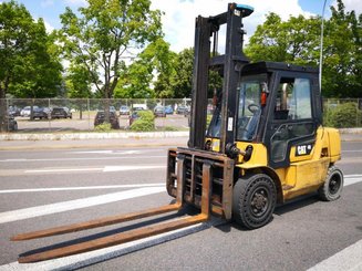 Empilhador de contrapeso 4 rodas