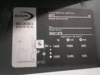 Empilhador retráctil Crown ESR5000-1.4 - 5