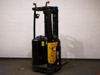 Stacker com condutor transportado