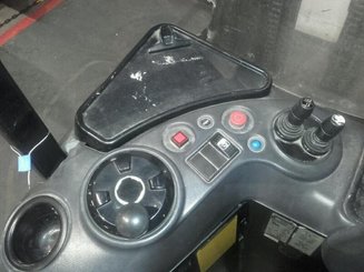 Stacker com condutor transportado Caterpillar NSR20N - 7