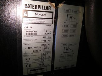 Stacker com condutor transportado Caterpillar NSR20N - 9
