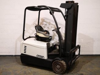 Empilhador de contrapeso 3 rodas Crown SC5340-1.6 - 1