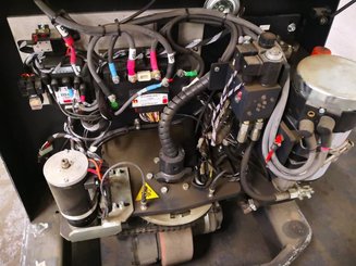 Preparador de encomendas alto nível Crown LP3520 - 14