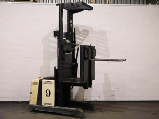 Preparador de encomendas alto nível Crown LP3520 - 4