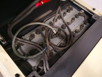 Preparador de encomendas alto nível Crown LP3520 - 13