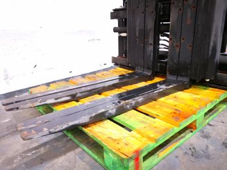Mono multi forquilhas 2 paletas Caterpillar 4000