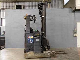 Empilhador retráctil Caterpillar NR14N - 5