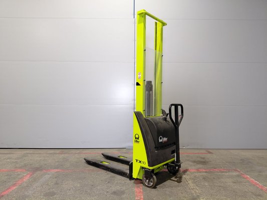 Stacker com condutor a pé Lifter TX 10/20 - 1