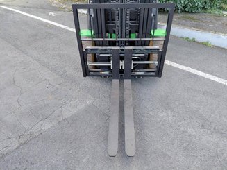 Empilhador de contrapeso 4 rodas Hangcha XC25i - 7