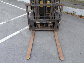 Empilhador de contrapeso 4 rodas Caterpillar GP25NTD - 6
