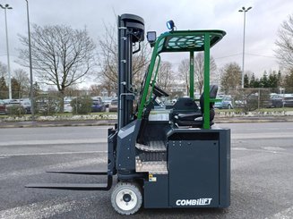 Empilhador multidireccional Combilift CBE3000