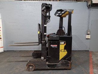 Empilhador retráctil Caterpillar NR16N2