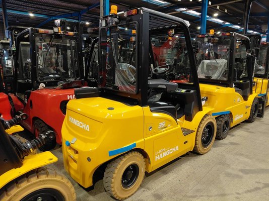Carreta elevadora elétrica Hangcha XE35Hi (CPD35-XEY2H2-Si) - 1