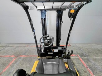 Empilhador de contrapeso 3 rodas Yale ERP15VC - 7