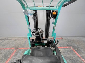 Empilhador de contrapeso 3 rodas Yale ERP16VTLWB - 7