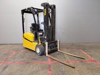 Empilhador de contrapeso 3 rodas Yale ERP18VT - 1
