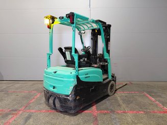 Empilhador de contrapeso 3 rodas Yale ERP16VTLWB - 3