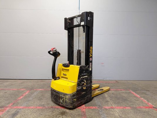 Stacker Yale MS12AC - 1