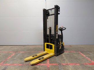 Stacker Yale MS12AC - 2