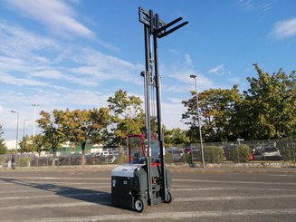 Empilhador multidireccional AMLIFT AGILIFT 3000E