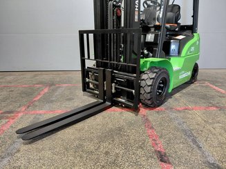Carreta elevadora elétrica Hangcha XC25Hi-2 (CPD25-XCY2H-SI)