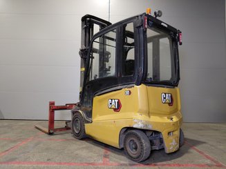 Empilhador de contrapeso 4 rodas Caterpillar EP30CN - 3