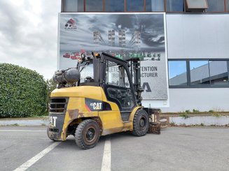 Empilhador de contrapeso 4 rodas Caterpillar GP45NTD - 3