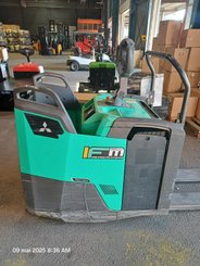 Porta-paletes eléctrico com condutor transportado Mitsubishi PBF25N3R MITSUBISHI