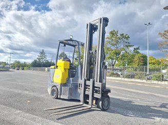 Empilhadeira para corredor estreito Aisle Master 20SE