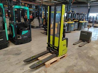 Stacker com condutor a pé Pramac GX12 25 - 1