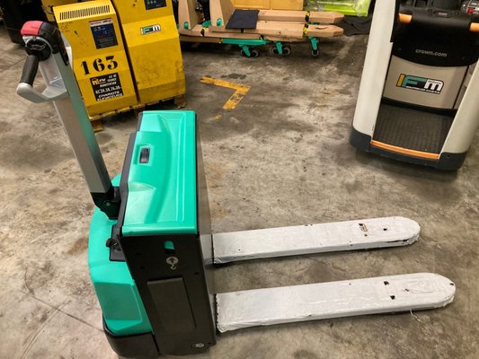 Porta-paletes eléctrico com condutor a pé Mitsubishi PBP16N2 - ACCOMPAGNANT - 1