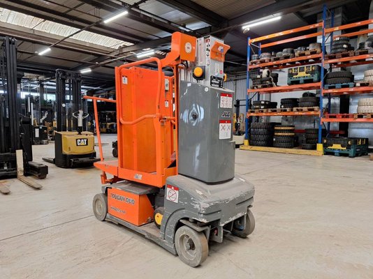 Plataforma com mastro vertical JLG TOUCAN DUO - 1