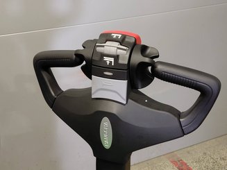 Stacker com condutor a pé Hangcha CDD16-XT1-SI