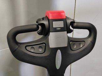 Stacker com condutor a pé Hangcha CDD12-AMC2-Li