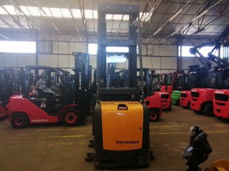 Preparador de encomendas alto nível Jungheinrich EKS312