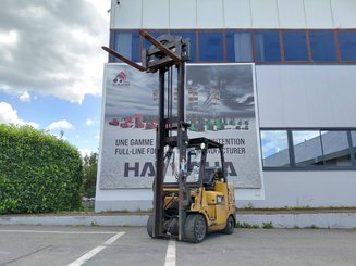 Empilhador de contrapeso 4 rodas Caterpillar GC40K - 6