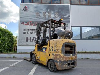 Empilhador de contrapeso 4 rodas Caterpillar GC40K - 3