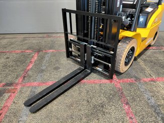 Empilhador de contrapeso 4 rodas Hangcha XE25i ( CPD25-XEY2HA-SI )