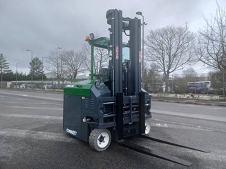Empilhador multidireccional Combilift CBE3000