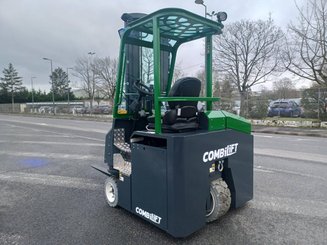 Empilhador multidireccional Combilift CBE3000